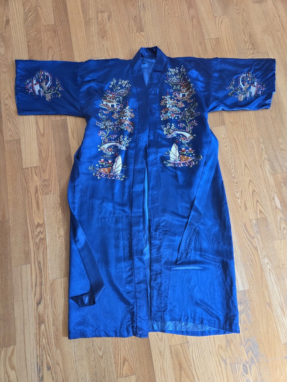 Vintage Blue Satin Embroidered Kimono Style Robe Half Sleeve